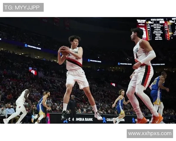 喧宾夺主,开拓者下起三分雨,淹没雄鹿队,杨瀚森无机会登场 喧宾夺主,开拓者下起三分雨,淹没雄鹿队,杨瀚森无机会登场