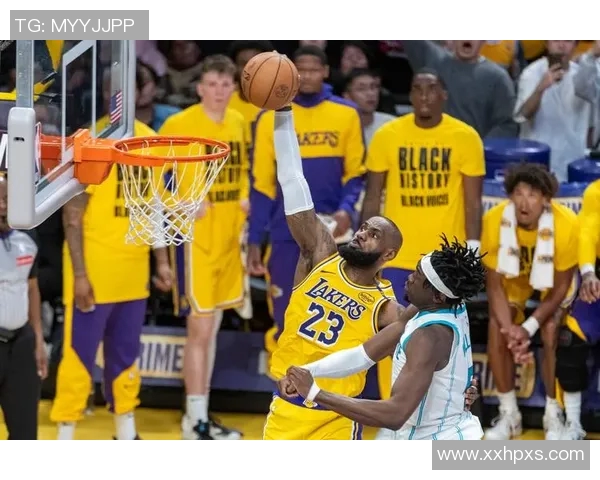 2008年4月12日湖人与黄蜂的激烈对决回顾与精彩瞬间分析 2008年4月12日湖人与黄蜂的激烈对决回顾与精彩瞬间分析